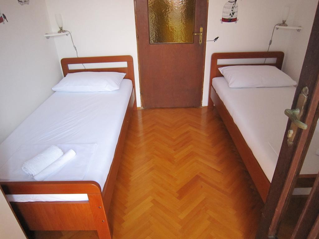 Holiday Home Mona Igrane Ruang foto