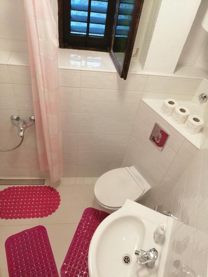 Holiday Home Mona Igrane Bagian luar foto